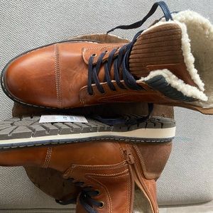 Boots/ high footwear